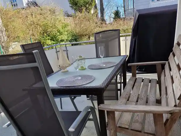 Terrasse mit Strandkorb